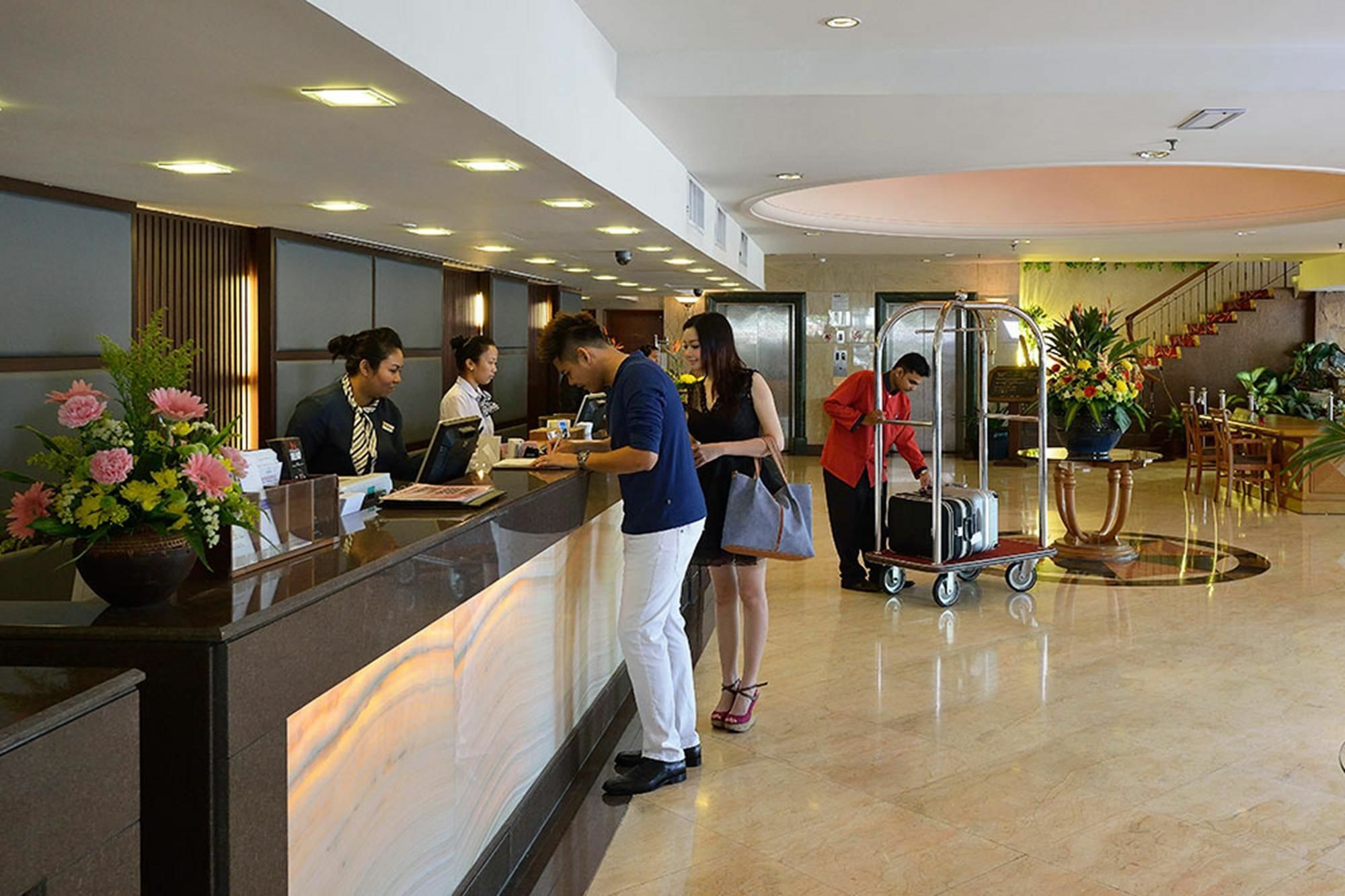 T&M Luxury Hotel Ханой Экстерьер фото
